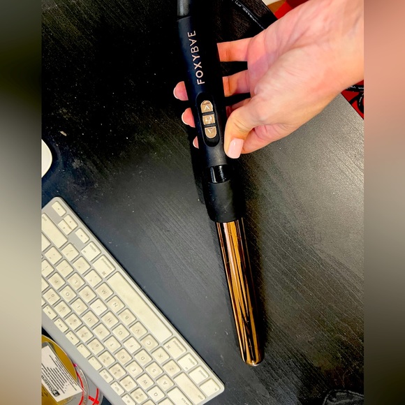 Foxybae Rose Gold Curling Wand - Picture 1 of 1